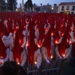 Fervor en Zamora ante la procesión del Santísimo Cristo de las Injurias