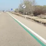 Las rayas verdes que la DGT está pintando en las carreteras pueden salvar muchas vidas