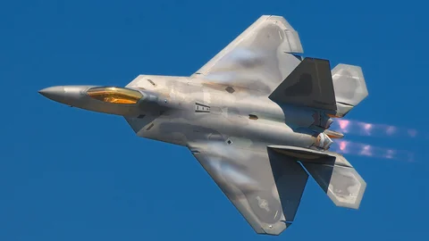 Un caza F-22 de EEUU