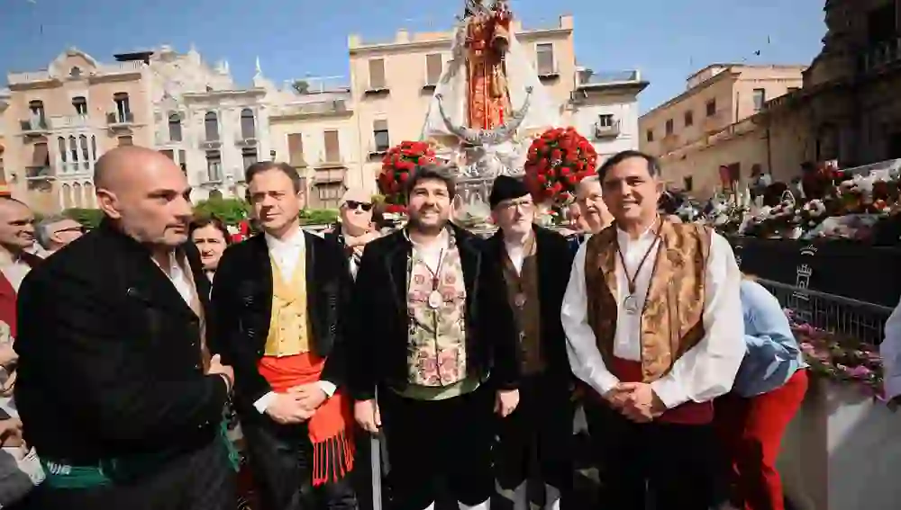 El presidente López Miras, junto al alcalde de Murcia, José Antonio Serrano, el presidente de la Asamblea, Alberto Castillo, y el consejero de Cultura, Marcos Ortuño