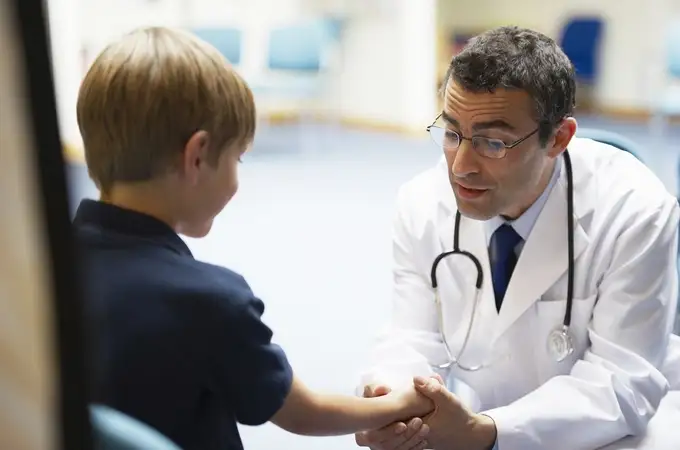 Médicos de familias para atender niños ante el déficit de pediatras