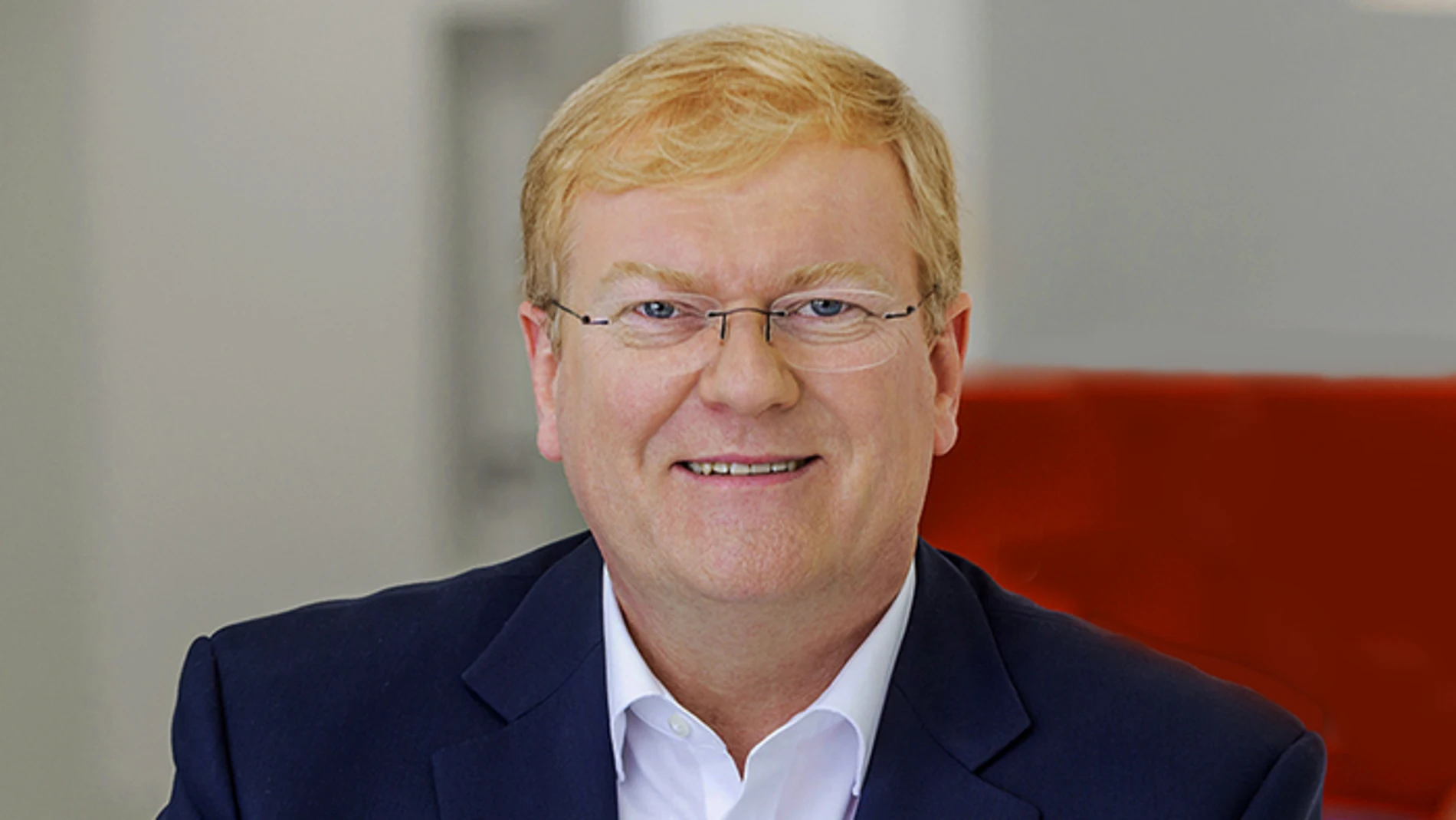 Stefan Hartung