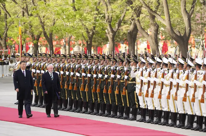 Xi Jinping se reúne con Lula en un llamamiento a sacudir el orden occidental