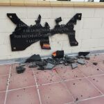 Placa destrozada de los represaliados del franquismo en Zamora