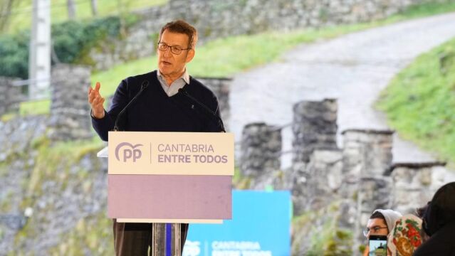 Feijóo acusa a Sánchez de entregar las políticas públicas a Podemos, ERC y Bildu