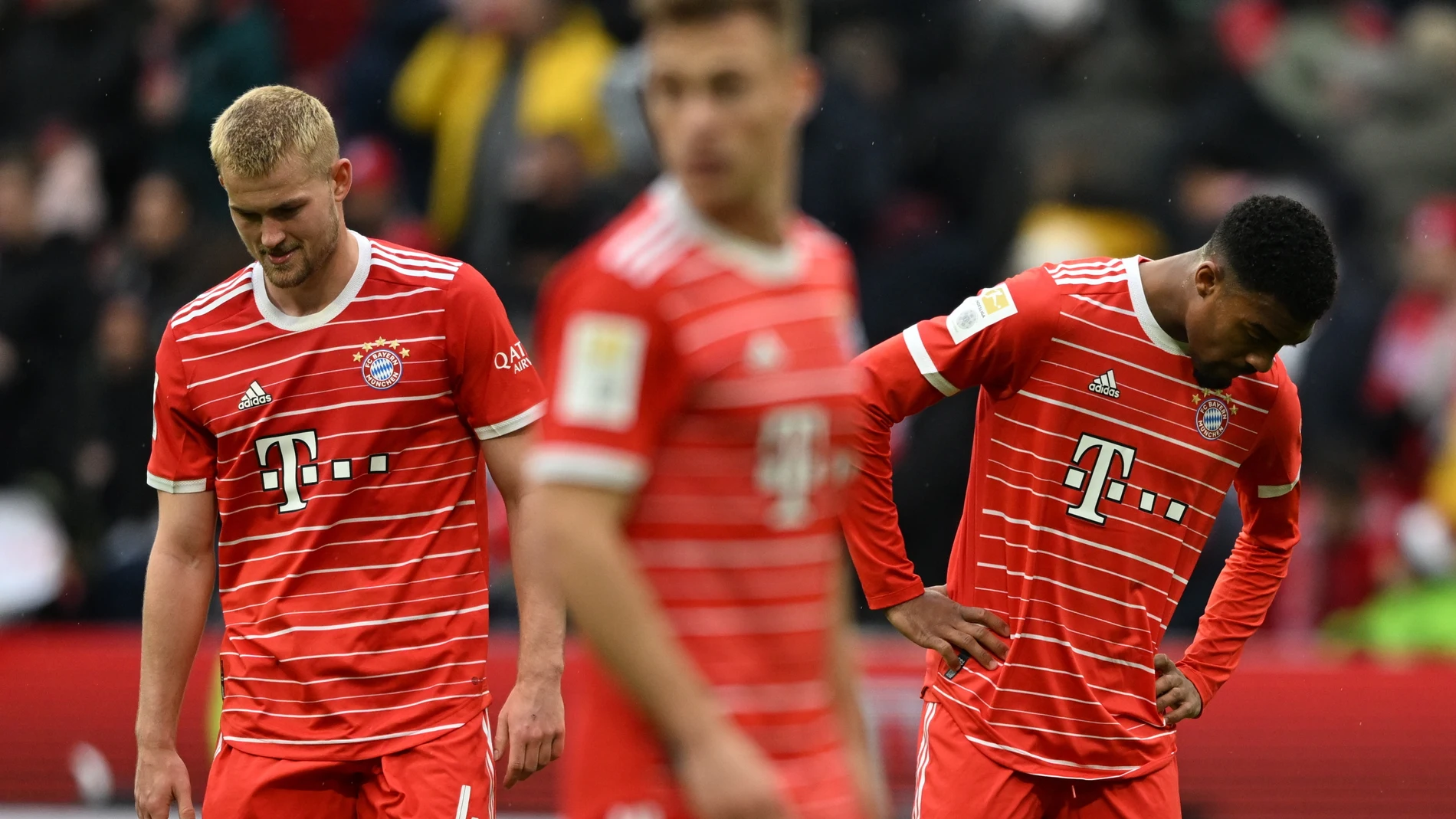 Los jugadores del Bayern lamentan el gol del empate del Hoffenheim