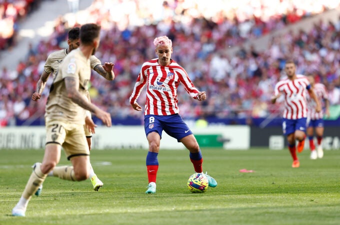 Griezmann volvió a ser el mejor jugador del Atlético ante el Almería