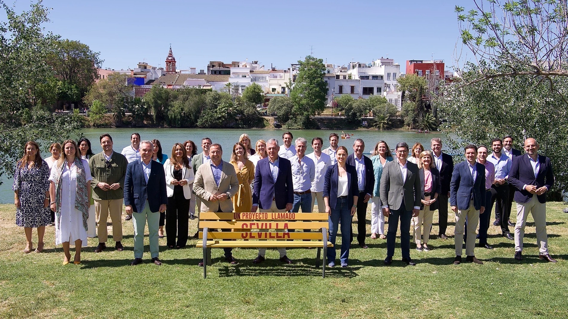 José Luis Sanz y su equipo
