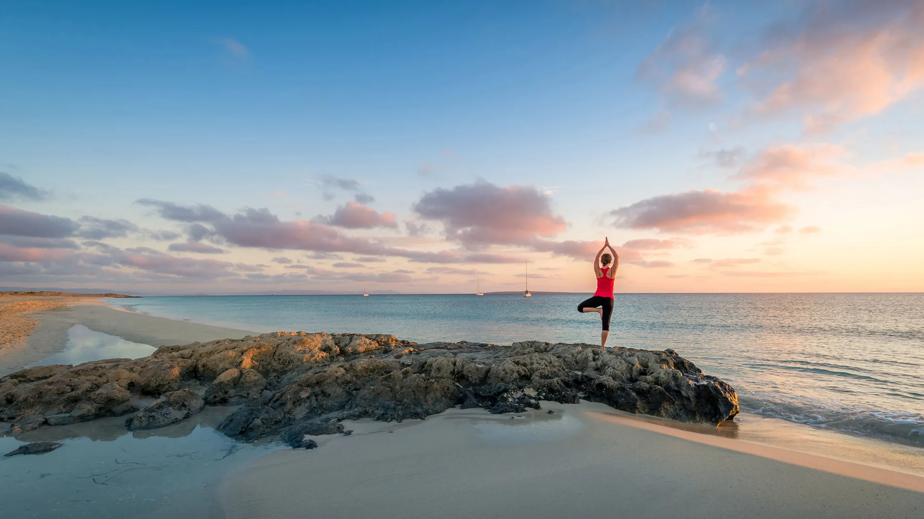 Formentera también es conocida como el paraíso del yoga