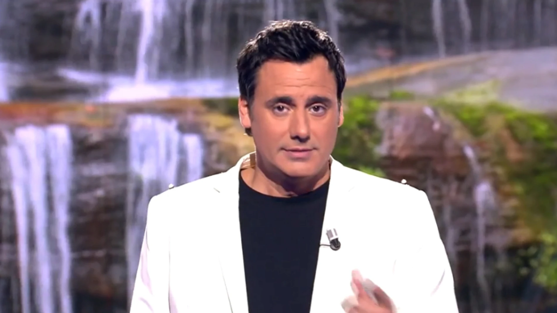 Ion Aramendi, presentador de los debates del domingo de 'Supervivientes 2023'