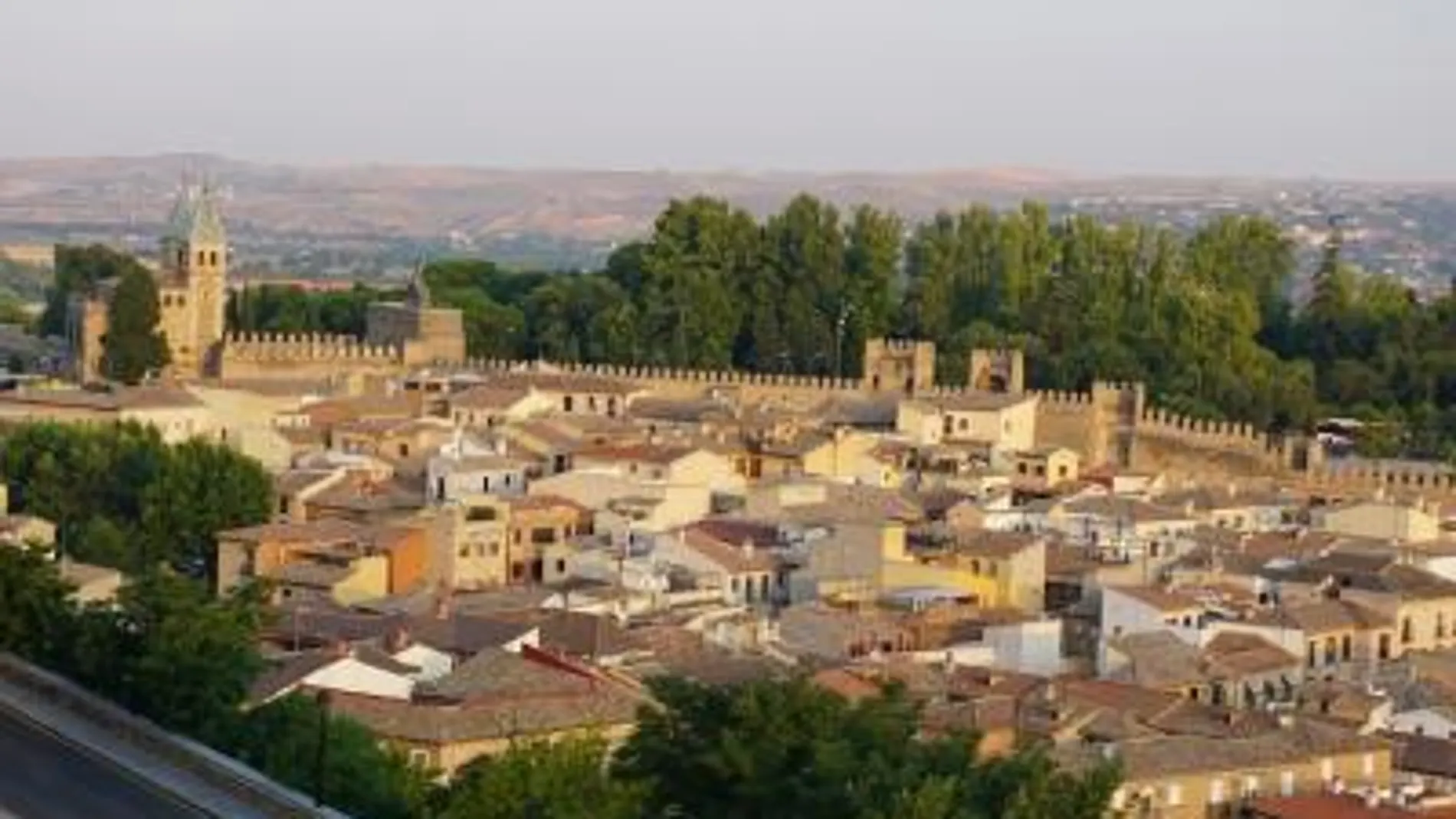 Imagen panorámica de la muralla de Toledo