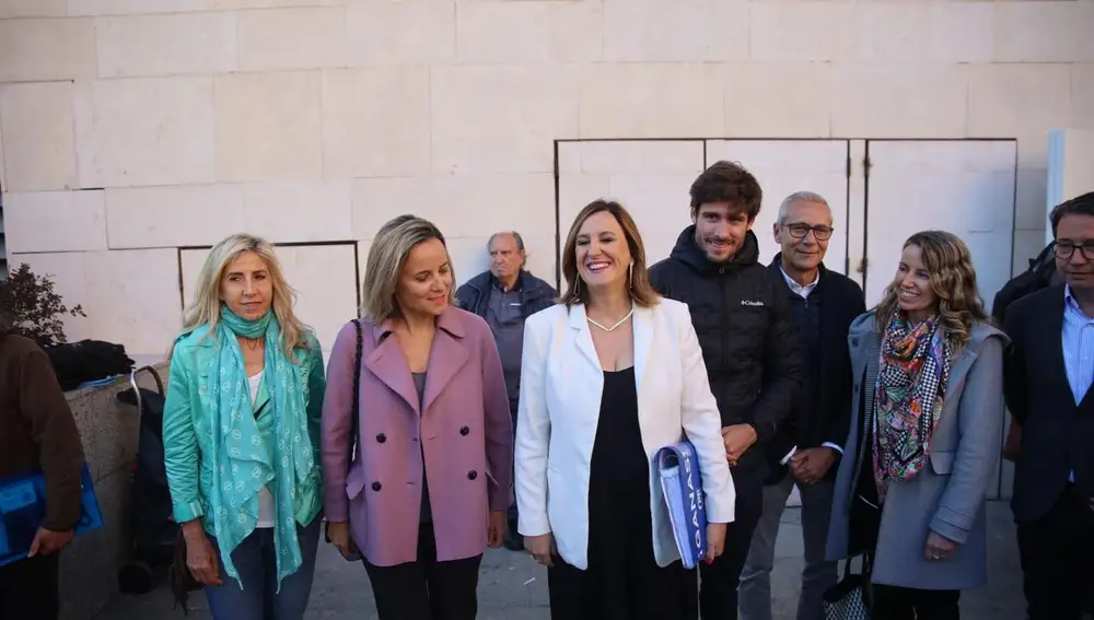 Marta Torrado, Paula Llobet, Maria José Catalá, Juan Carlos Caballero, Santiago Ballester y Julia Climent