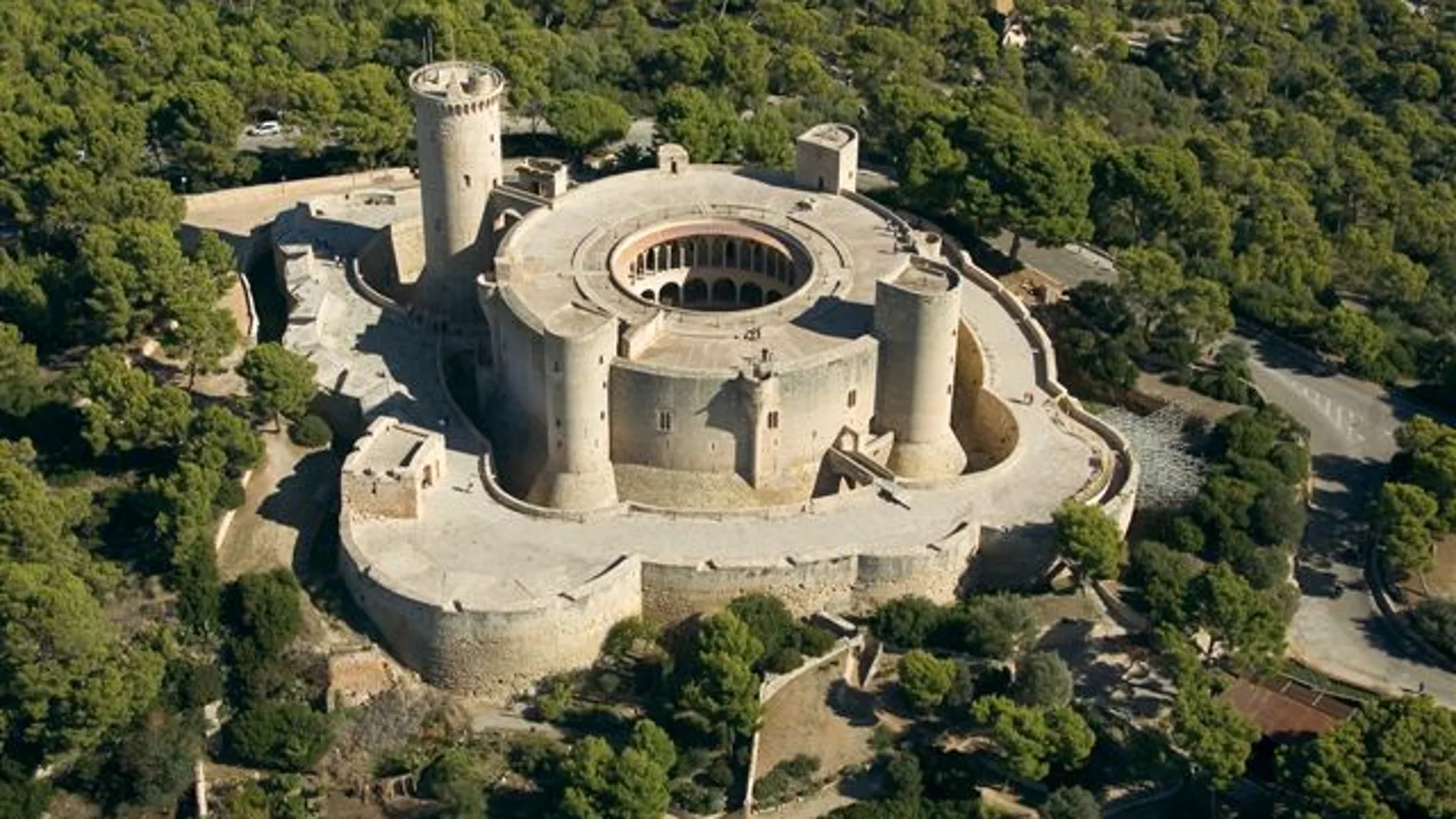 El único castillo circular de España, que pasó de fortaleza a prisión militar