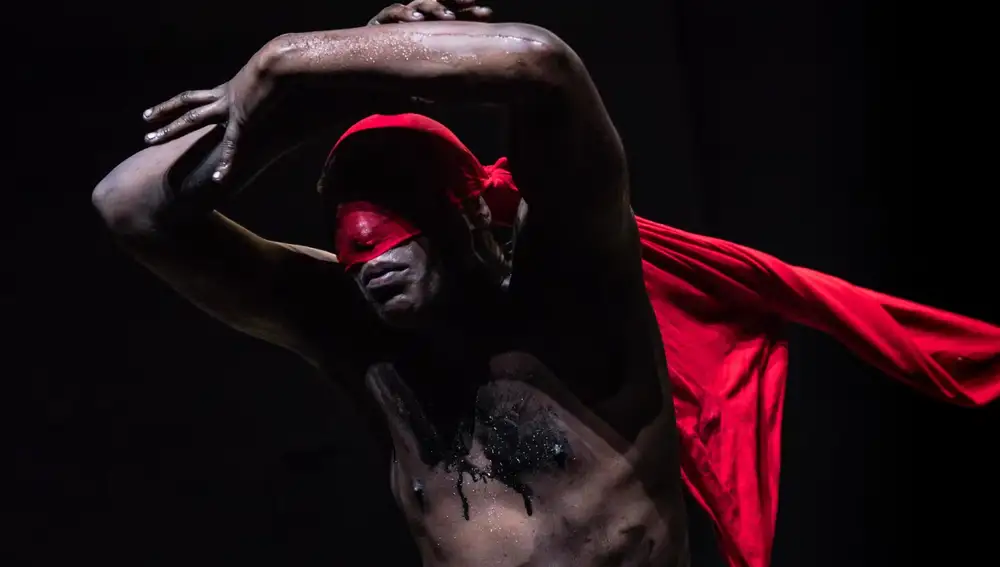 La coreógrafa brasileira pone su empeño en dar voz a las minorías
