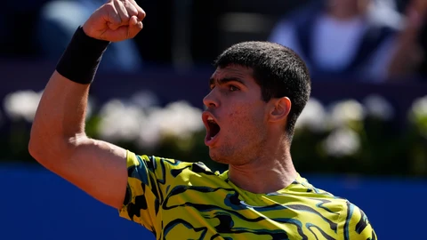 Alcaraz celebra un punto en la final del Barcelona Open Banc Sabadell