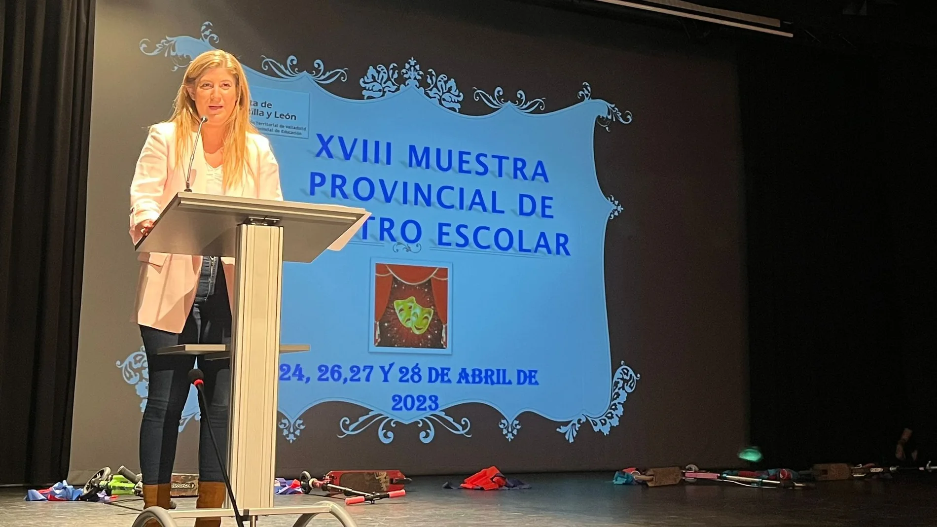 La delegada de la Junta en Valladolid, Raquel Alonso, inaugura el certamen teatral