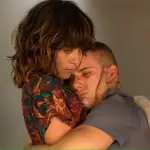 &quot;El hijo zurdo&quot;: amor de madre, dolor incondicional / María León (izda.) y Hugo Welzel en «El hijo zurdo», la nueva serie de Movistar+ recientemente premiada en Canneseries
