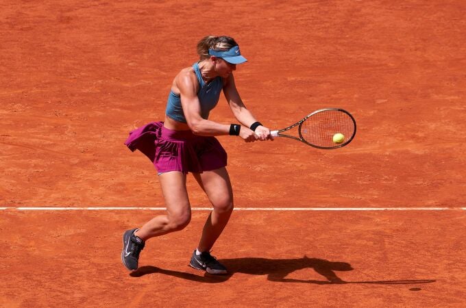 Paula Badosa, durante su estreno en el Mutua Madrid Open 2023 contra la italiana Cocciaretto
