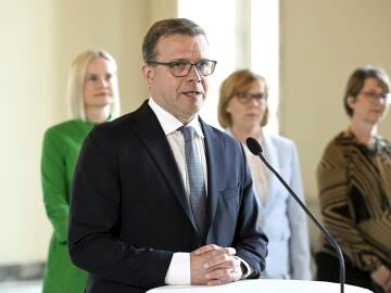 Los conservodores finlandeses eligen a la ultraderecha para formar Gobierno