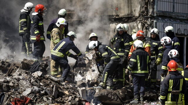 Missile attack on Uman amid wave of Russian strikes across Ukraine