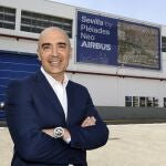 El vicepresidente ejecutivo de Airbus España, Francisco Javier Sánchez Segura, en la planta de Tablada (Sevilla)