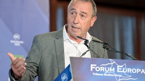 El candidato de Compromís a la Presidencia de la Generalitat, Joan Baldoví, interviene en el Fórum Europa Tribuna Mediterránea