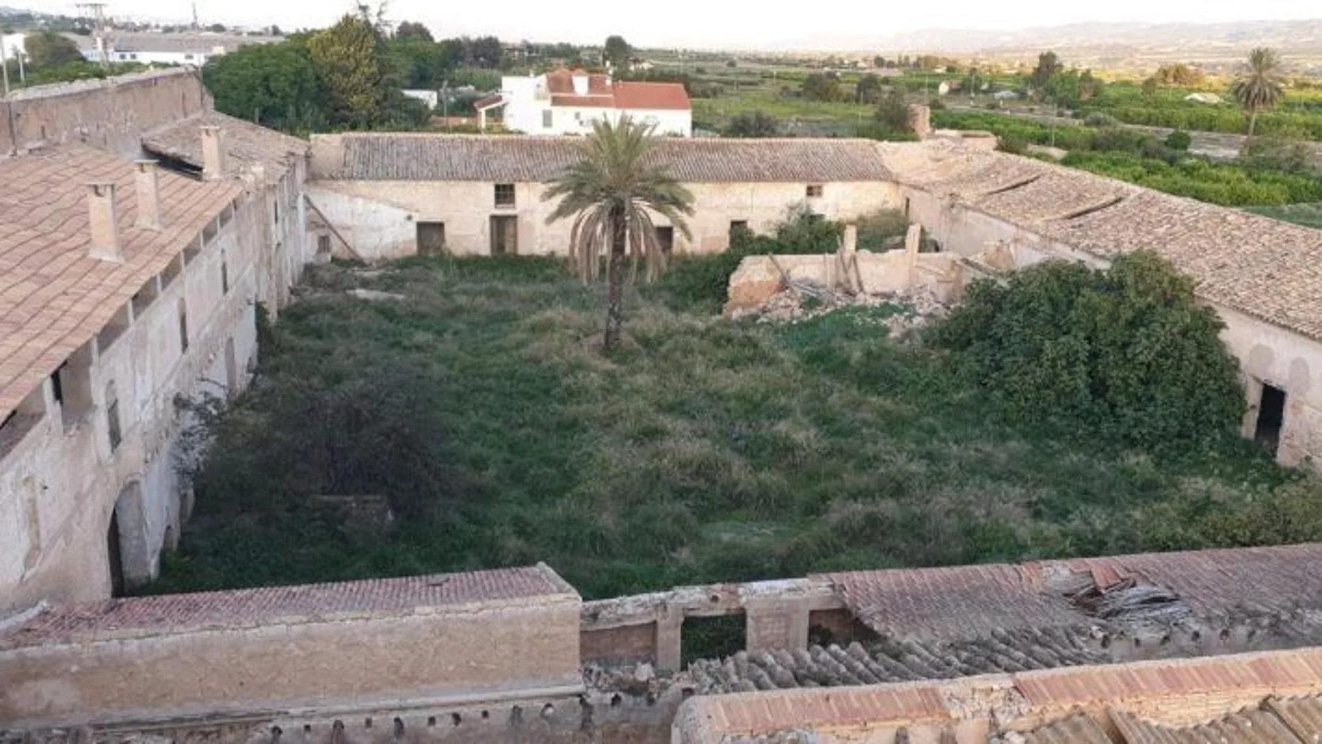 30 vecinos de Librilla adquirieron Las Posadas del Duque para conservar este enclave patrimonial neoclásico