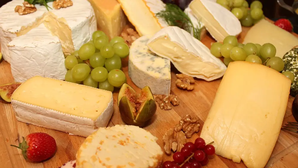 Tabla con diferentes tipos de queso