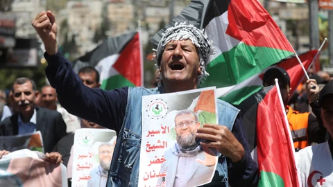 Palestinian Khader Adnan dies in prison after nearly three months of hunger strike