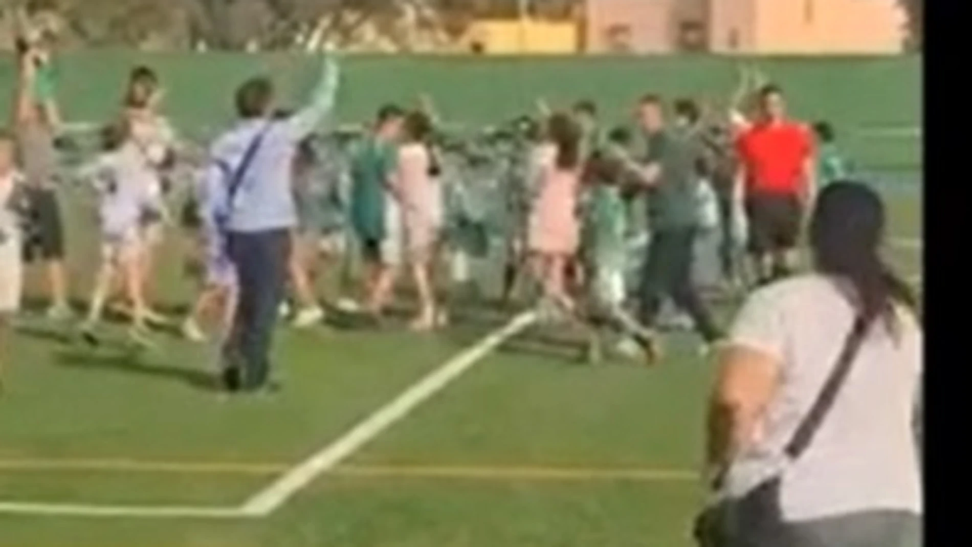 Dos espectadores agreden a un árbitro menor de edad en Los Barrios (Cádiz)