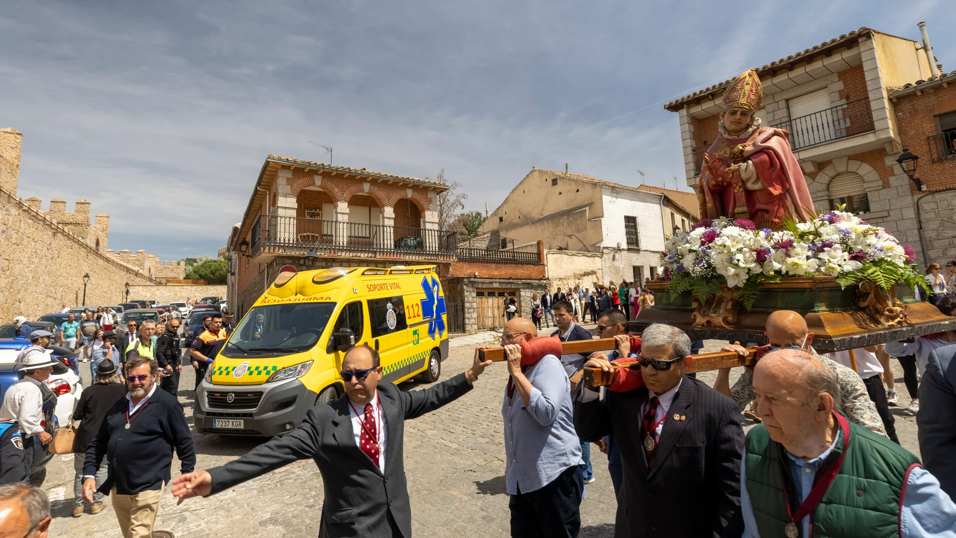 Herida una persona al explotar el carro de los cohetes en la procesión de San Segundo de Ávila