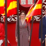 La presidenta madrileña, Isabel Díaz Ayuso, preside el acto cívico militar por el Dos de Mayo.