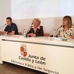 Ángel Lozano de las Morenas, gerente de la Federación Salud Mental CyL; Rosario Martín, presidenta de Amanecer Salud Mental Segovia y Elena Briongos Rica, presidenta de la Federación