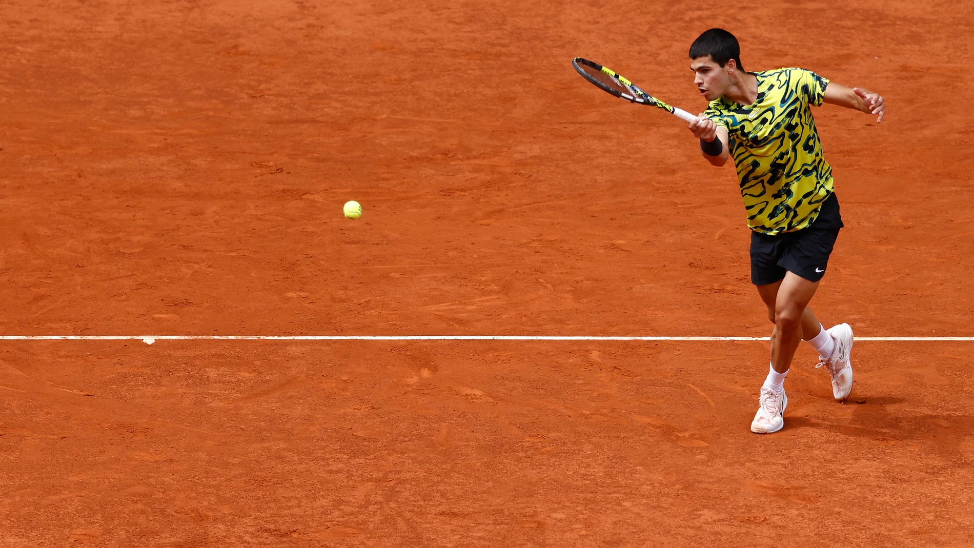 Carlos Alcaraz of Spain in action against Karen Khachanov of Russia during the Mutua Madrid Open 2023 celebrated at Caja Magica on May 03, 2023 in Madrid, Spain.
Oscar J. Barroso / Afp7 
03/05/2023 ONLY FOR USE IN SPAIN