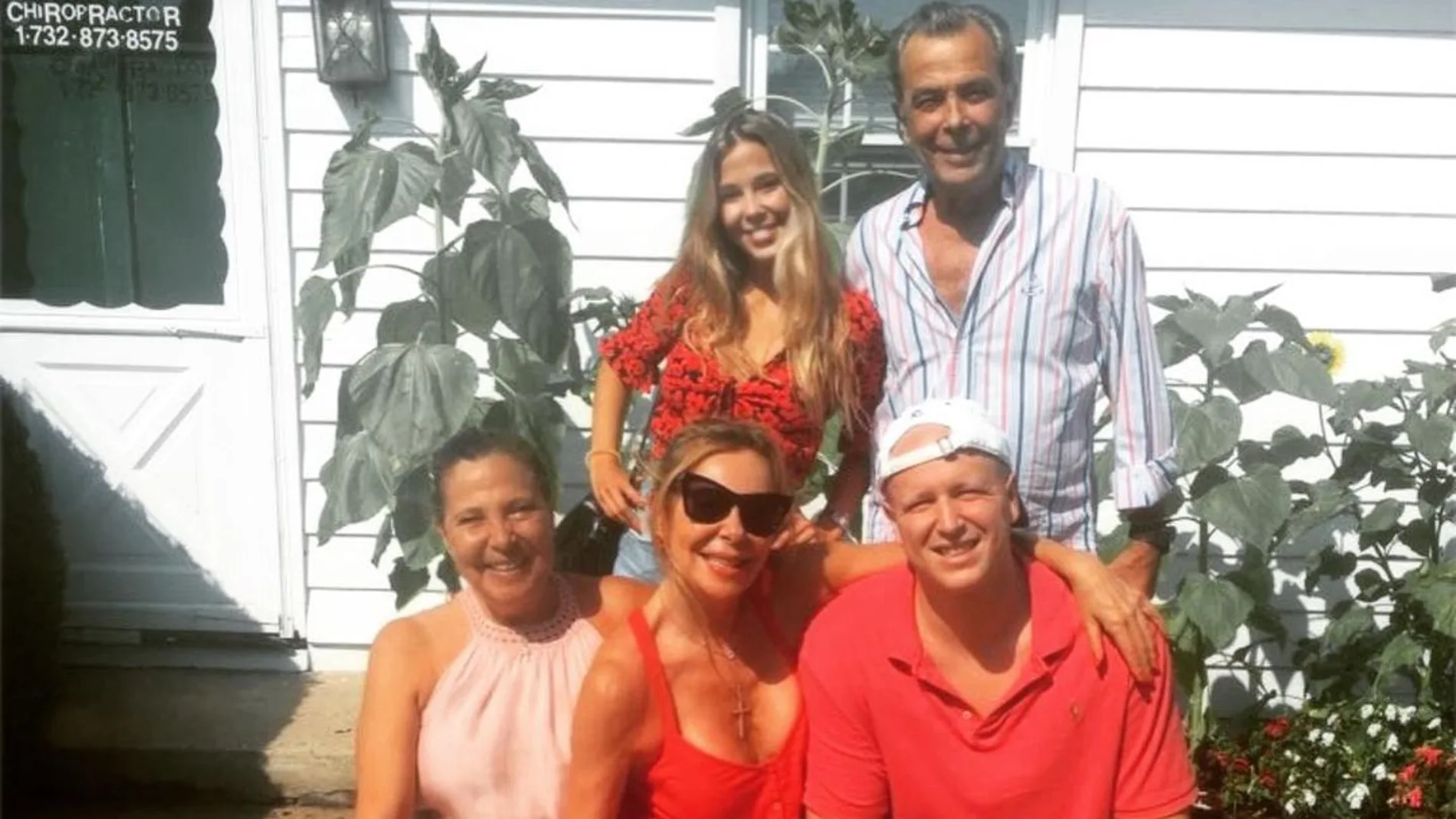 Celia Vega-Penichet y su familia