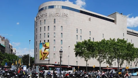 El emblemático centro de El Corte Inglés de plaza de Cataluña