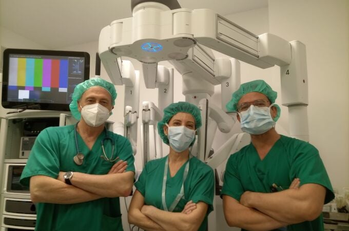 Enrique García, Alicia Garrido y Óscar Piñero, doctores del IVO
