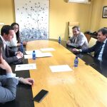 Firma entre el consejero Fernández Carriedo y representantes de Panattoni