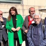 Junqueras y Borràs con los alcaldes que desacataron con el catalán en el juicio de Montpellier en abril