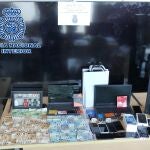 Cádiz.-Sucesos.- Detenidas nueve personas de un grupo especializado en estafas por Internet con el método smishing
