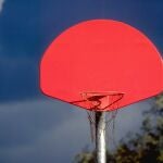 Investigan a un entrenador de baloncesto de las categorías inferiores del Baskonia por una agresión sexual a una menor