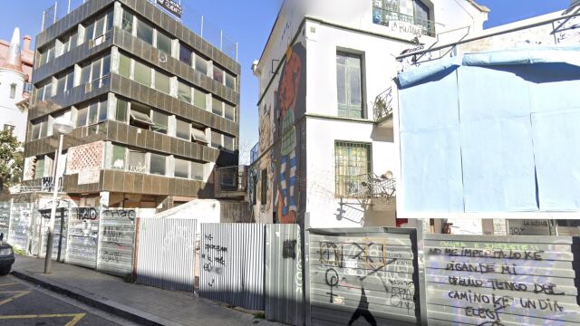 Las casas okupadas de el Kubo y la Ruïna en la Bonanova
