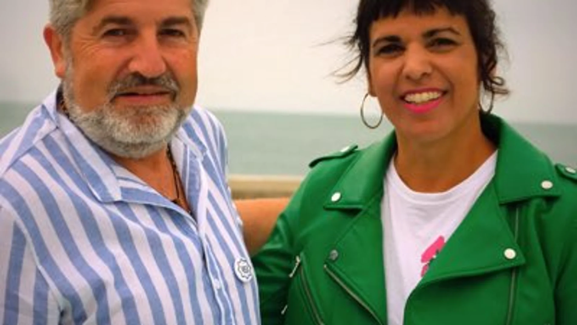 El candidato Fran Domínguez y Teresa Rodríguez