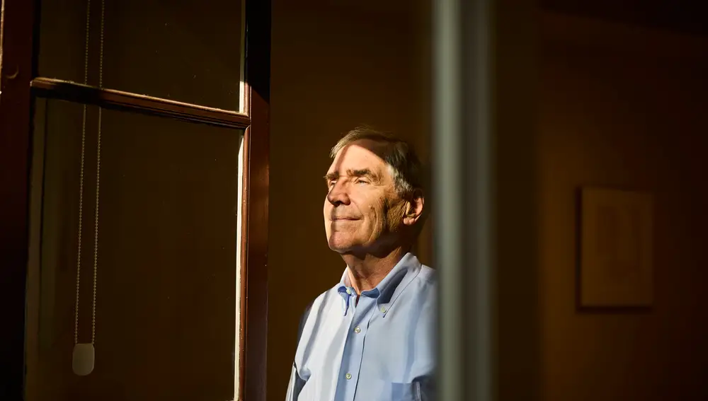 Ignatieff, junto a una ventana del Aspen Institute de Madrid