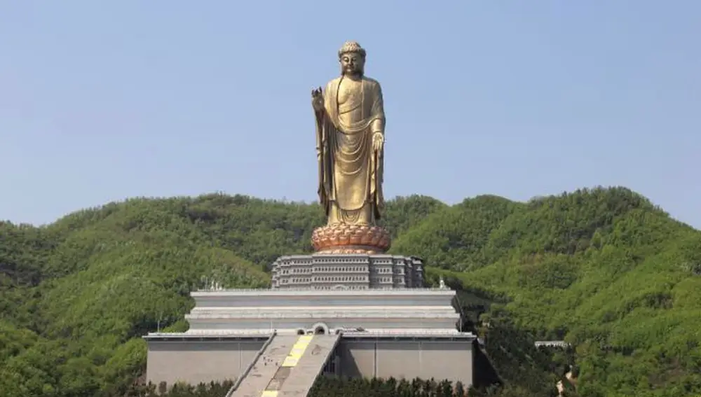Buda del templo de la Primavera