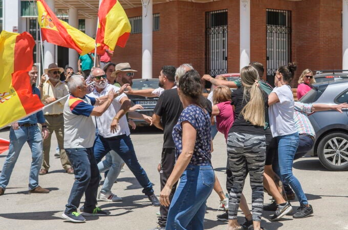 Militantes de VOX realizan un acto político en Marinaleda (Sevilla)