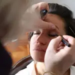  Una maquilladora nos da los trucos para conseguir un maquillaje de invitada perfecta para verano