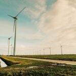 España y la AIE convocan a una cumbre de energías limpias en Madrid, enfocada en la transición hacia fuentes sostenibles