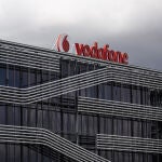 R.Unido.- Vodafone recortará 11.000 empleos en tres años y llevará a cabo una revisión estratégica en España
