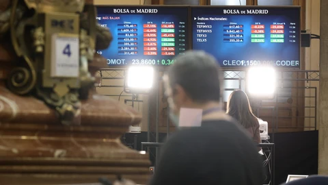 Economía/Bolsa.- El Ibex se recupera parcialmente en la media sesión y se acerca de nuevo a los 9.200 puntos